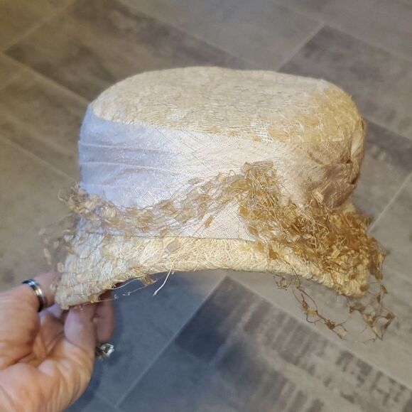 Vintage Ivory Satin-Lace-Silk Hat - Picture 5 of 6